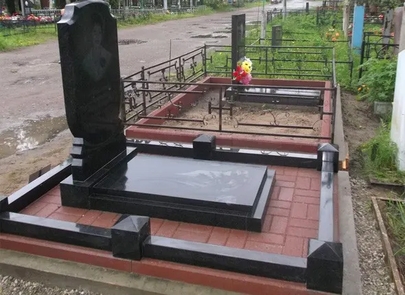 Гранитная ограда 66